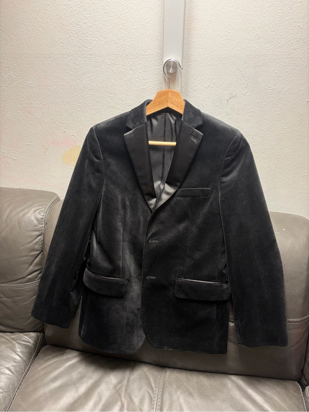 Michael Kors Black Velvet Blazer with Satin Lapel Big Boy